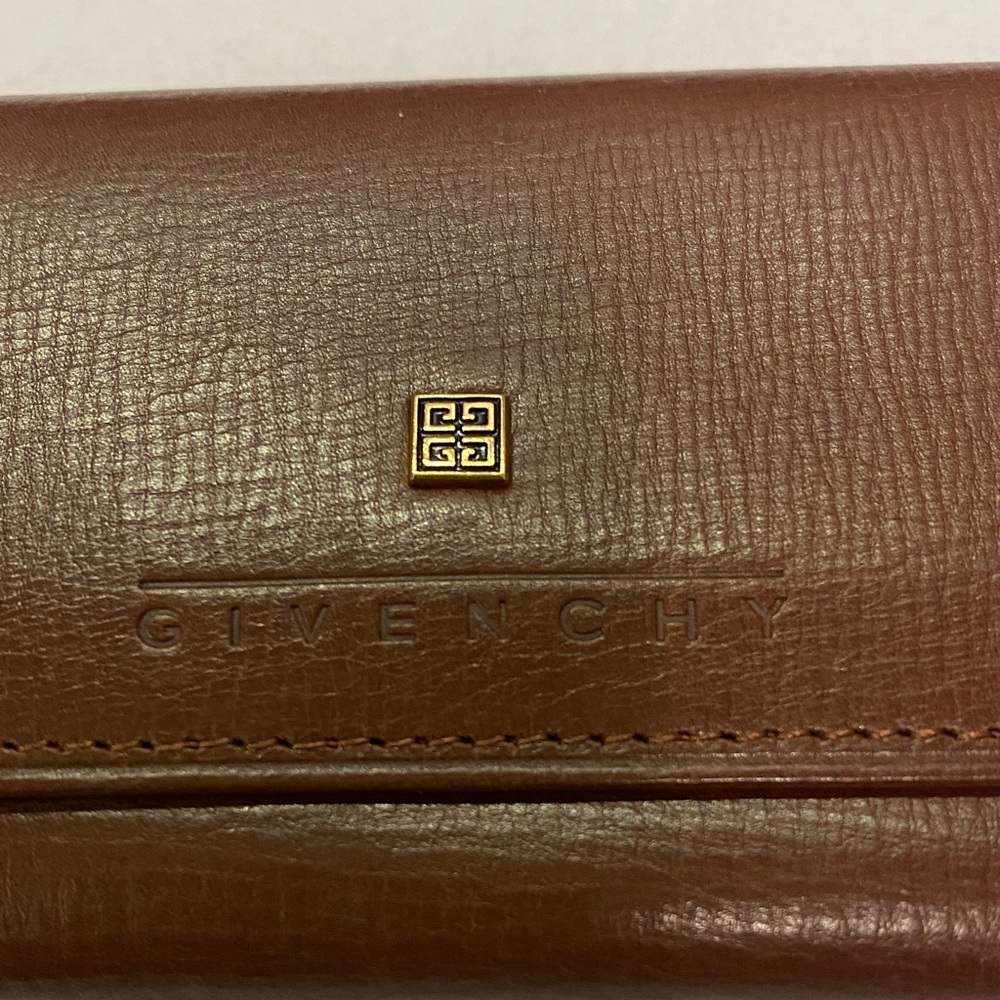 Givenchy Chestnut key case - Picture 2 of 9